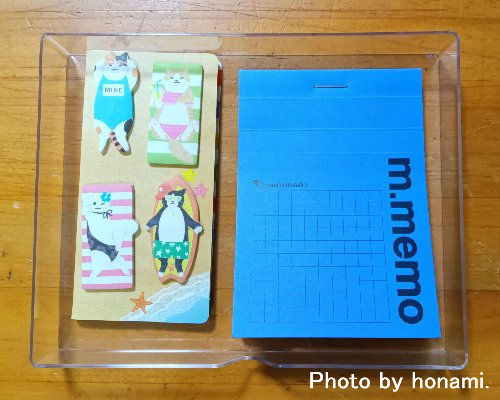 引き出し一段目に付せんとメモ